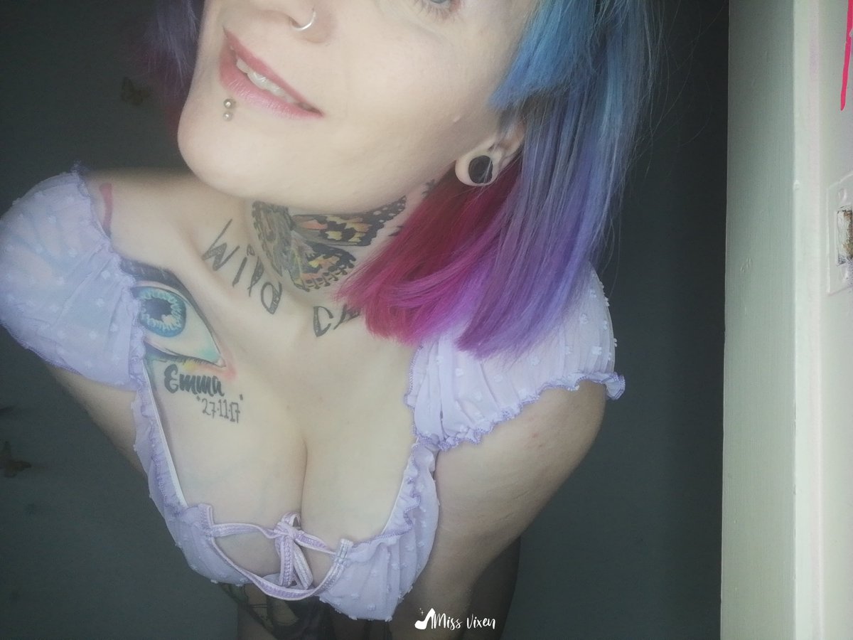 TheChaoticMilf's tweet photo. Soooo who's treating me this week😜🥰

Cashapp: Missvixenhull92

https://t.co/ErnY5FVGbt

https://t.co/egXEIfaJ5e

Surprises for those who do 🍆💦 https://t.co/RZ0eVe46TY