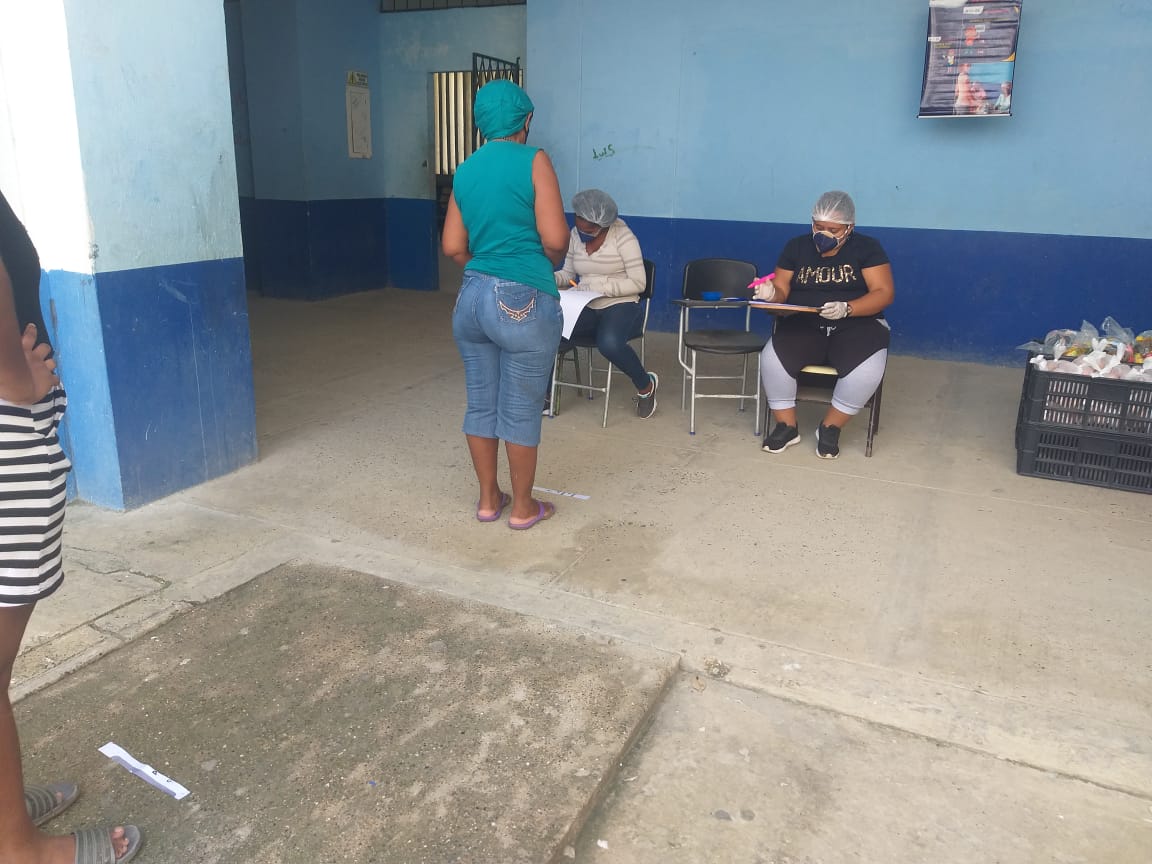 seceducacionctg's tweet image. En completo orden y respetando los protocolos de bioseguridad se realizó la entrega del PAE en la Institución Educativa San Felipe Nerí
-
-
#PAE #Acogida  #Permanecer  #SalvemosJuntosACartagena #Cartagena