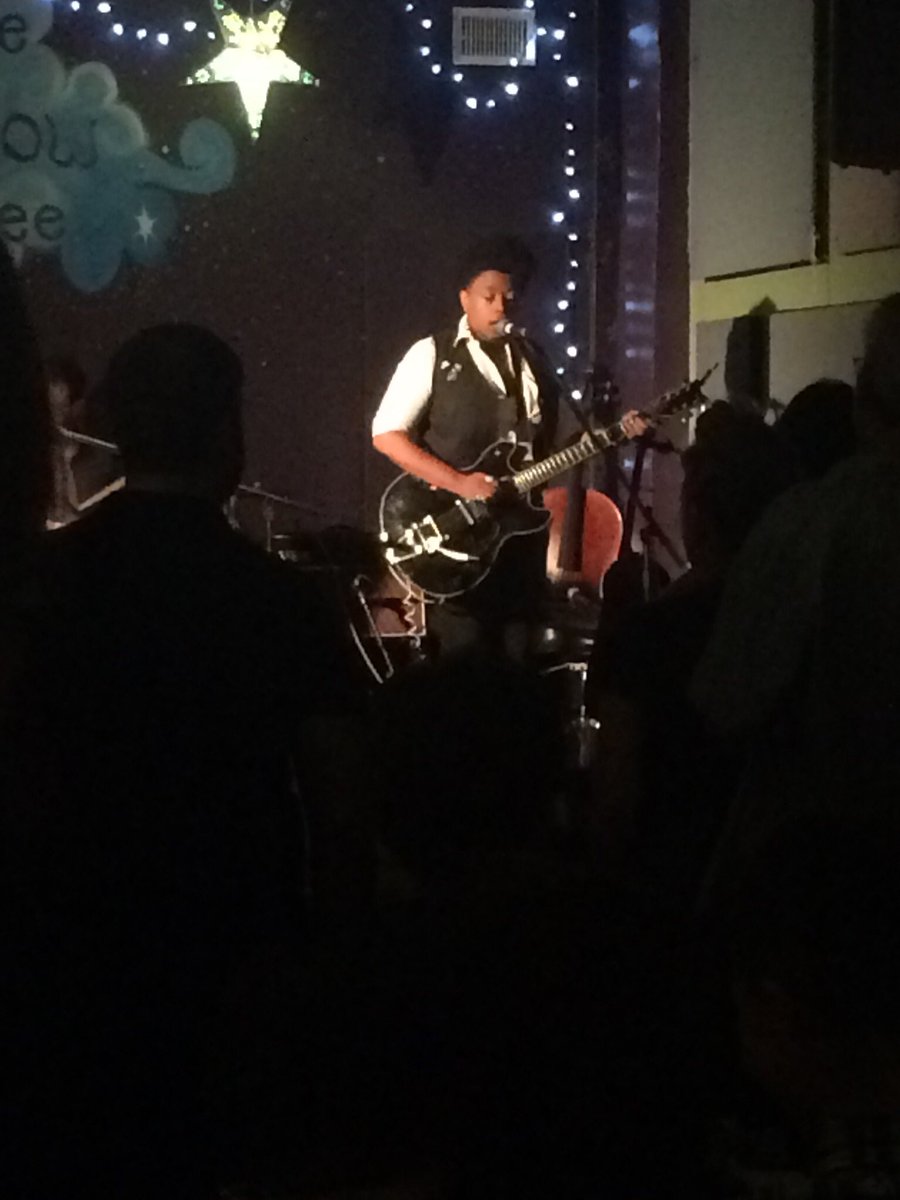 ArceoGomezG's tweet photo. Today I found out the best place to listen to live music in town is closing down. This place brought people together. It’s sad to see the toll this pandemic is taking not only on people’s lives but on entire communities. #willowtreejc you will be missed. #johnsoncitytn https://t.co/c1ozDgVKfd