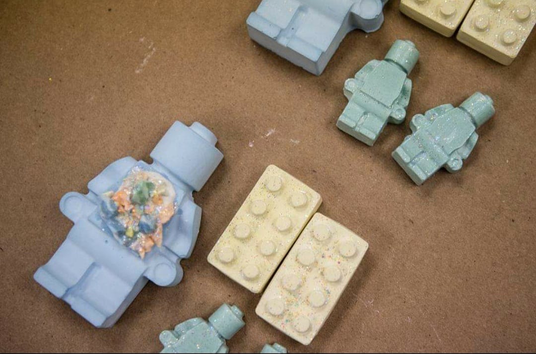 Downtown Decatur girls making their small business thrive during the pandemic!

ow.ly/kZoi50AWxm3