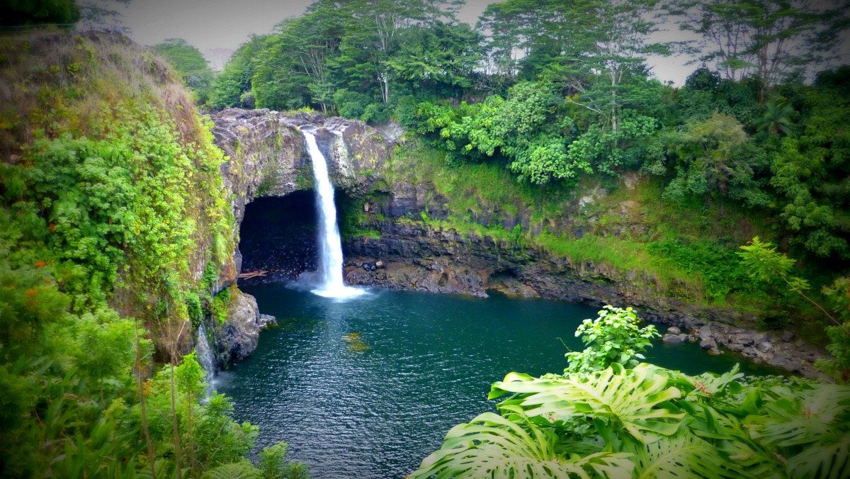 My view on the way to work! #rainbowfalls #bigislandofhawaii #NaturePhotography