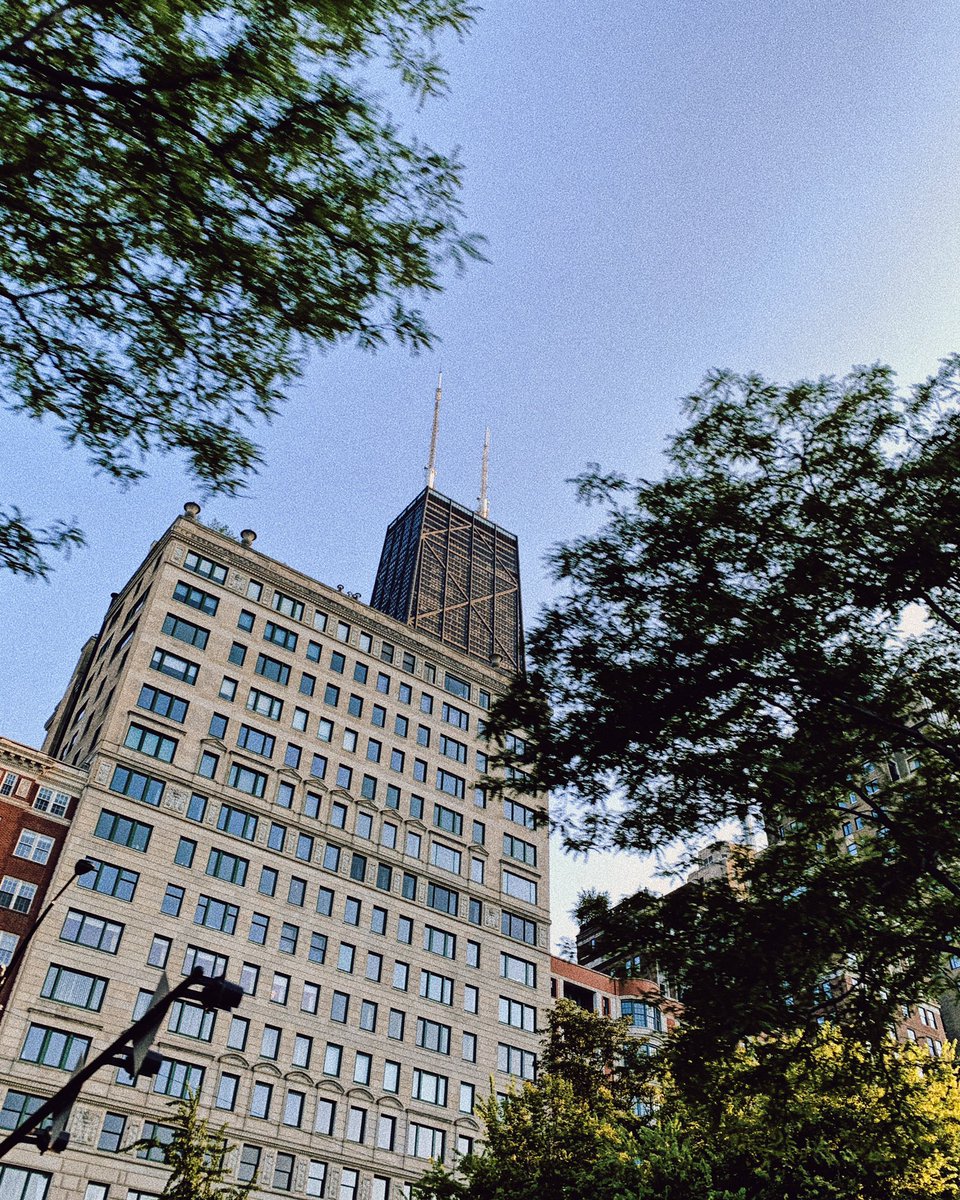 wesjtay's tweet photo. chicago in #VSCOKC25 😍 ily @vsco https://t.co/0MfJOEdmKr