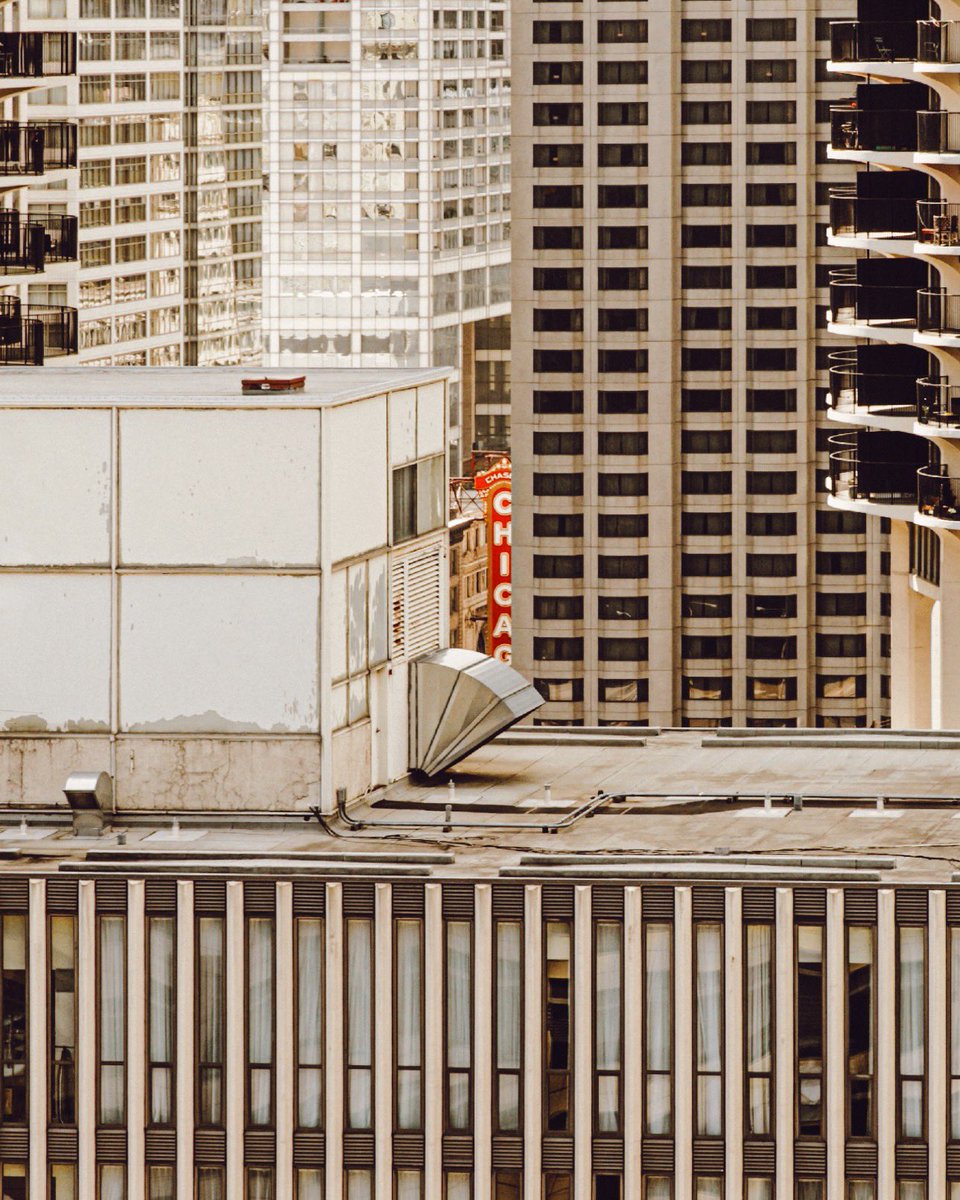 wesjtay's tweet photo. chicago in #VSCOKC25 😍 ily @vsco https://t.co/0MfJOEdmKr
