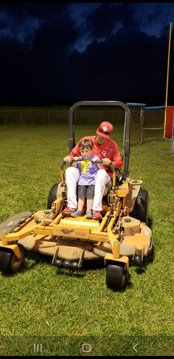 coach_minton's tweet photo. He was the voice on the other side of my headset for the past 3 seasons. He loved my boys more than I can explain. No matter what my family needed, he offered help. I wish I would've known he was hurting. If anyone's in a bad place, ask for help. You don't have to fight it alone. https://t.co/azHLzAPp76