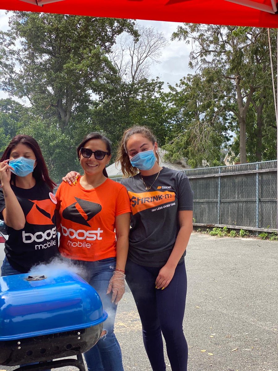 mobileci1182's tweet photo. Back to school event @mobileci1182 @BArias83_Boost @hyperlinkusa @faithhyperlink #boostdishingdeals #hyperready #hypersidewalk https://t.co/kdwRkqliqq