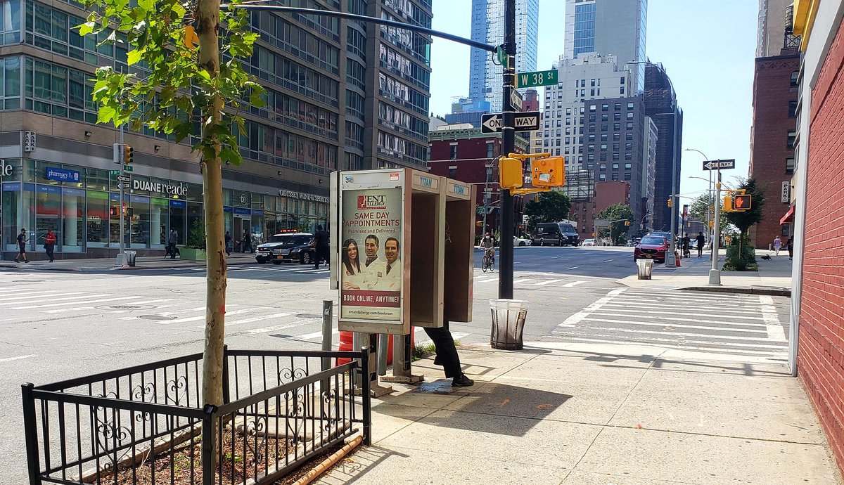 Matt_McCarthy00's tweet photo. NOT IMPORTANT: #PandemicallySoft Guy jogs 2+ miles. 19th time in 30 days. Finished near phone booth where guy was relieving himself. Classy. Dedicated to @Cooperdc23 & @snackattk, for no real reason.#FueledByContempt https://t.co/RBl4uliQPR