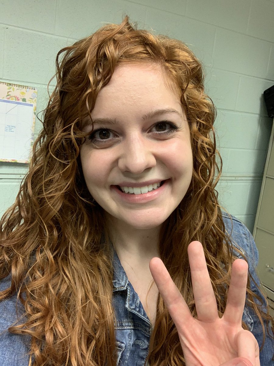 MrsMayforth's tweet photo. Hereโs to year 3 of teaching! #Back2School #SpiritWeek #FirstDayOutfit #HMSFamily @HumbleISD_HMS https://t.co/rlYMv7cDO3