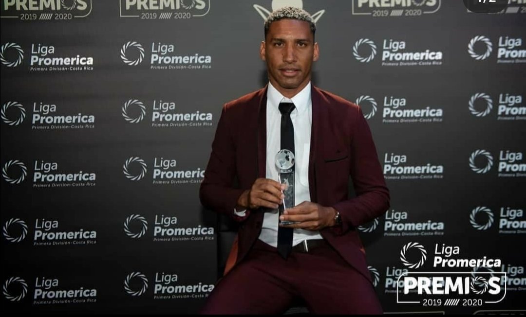 Saprimomentos's tweet photo. EL SAPRISSISMO QUIERE A MARCEL HERNÁNDEZ 💜 https://t.co/AKdNAoIvvq