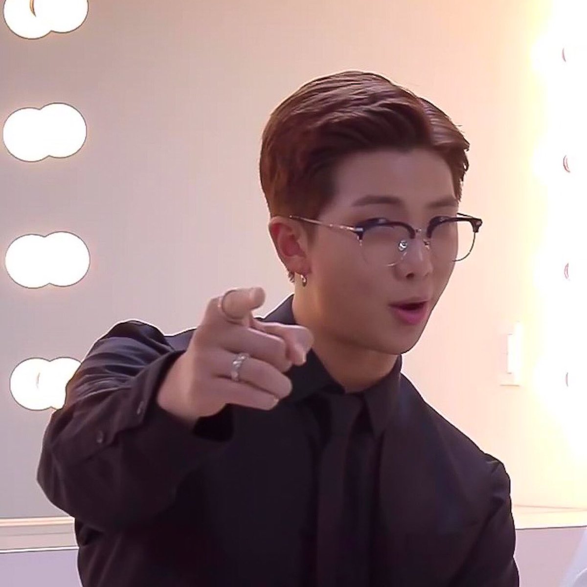 rmarchives's tweet photo. them glasses... https://t.co/04exUJsf32