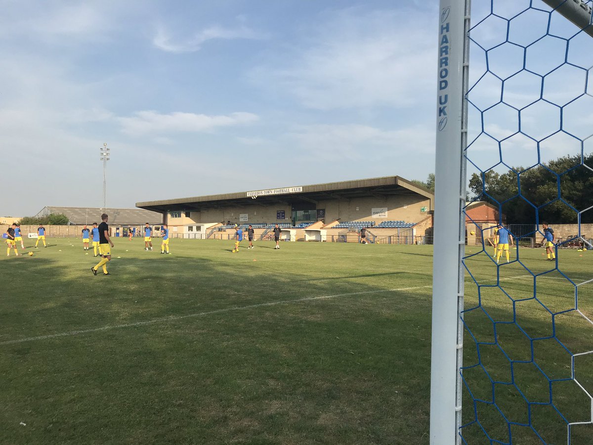 TauntonTownFC's tweet photo. 📸 | We’ve arrived at The Hand Stadium. Team news coming shortly. #UpThePeacocks https://t.co/5XZAYKBYTB