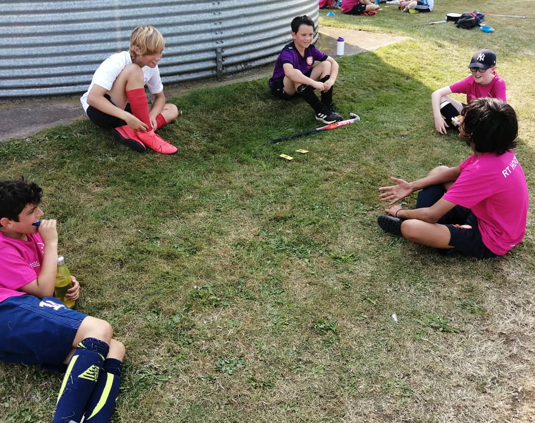 RTHockey1's tweet photo. Great to see players engaged with @The_CoachingLab reflection cards during their socially distanced reflection time.

Some great discussions on offer and lots more questions ready for tomorrow! 

#creative #reflect #cleverplayers #developtheindividual #changethegame https://t.co/HeKRKguOlZ