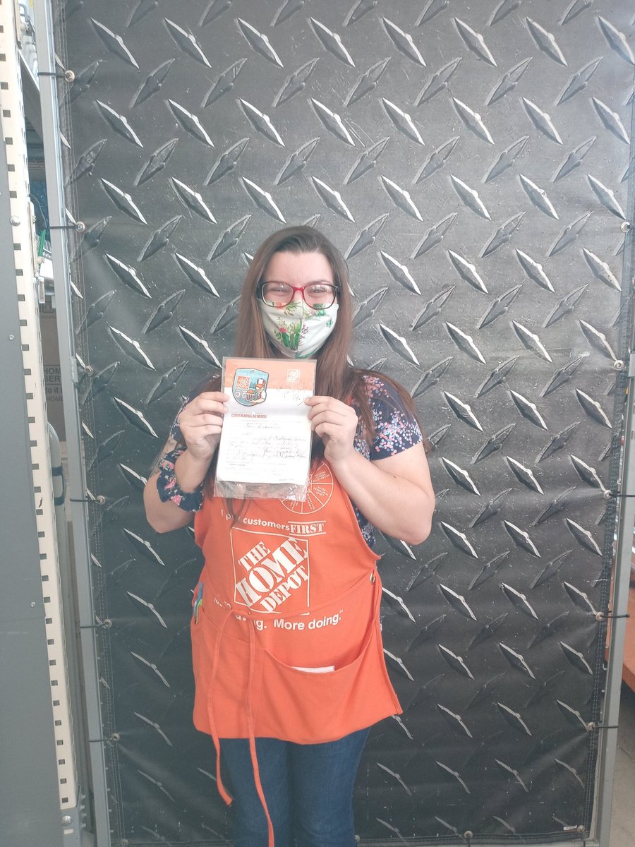 CarolenePinn's tweet photo. So proud of Katie our new Service Desk Lead and Sara our new Service Desk associate who exemplify Excellent Customer Service and passion for the business! Thank you ladies for your hard work and dedication! #THD6989 @jreed4401 @milsonwheels55 @bjp84 @DarrellStiffey @RobinHarbin5 https://t.co/hYftNySTCc
