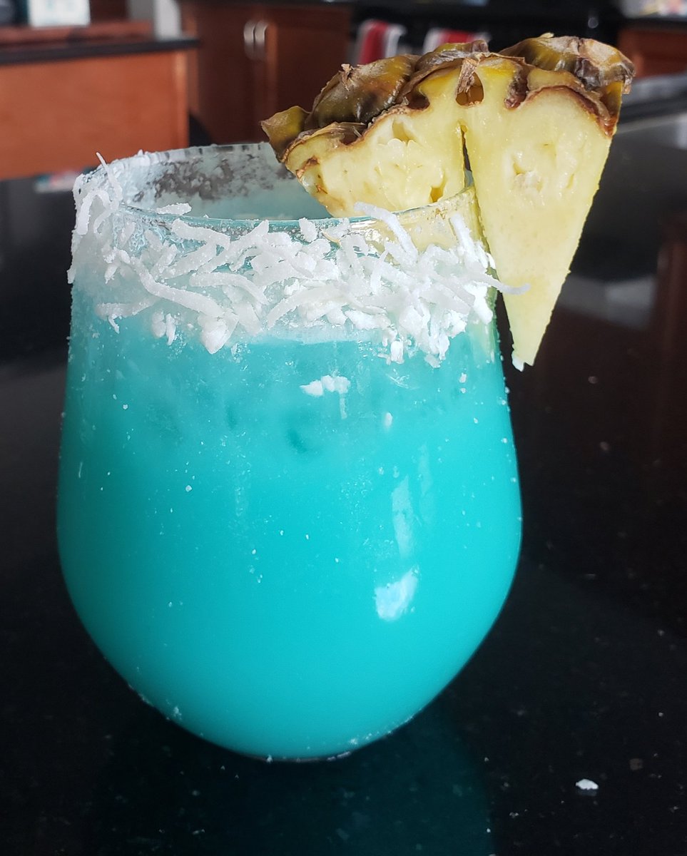 The start of the #Playoffs calls for a special drink! Get the recipe on our Insta page. #vodka #local 
instagram.com/p/CDwiUQpjVkH/…
