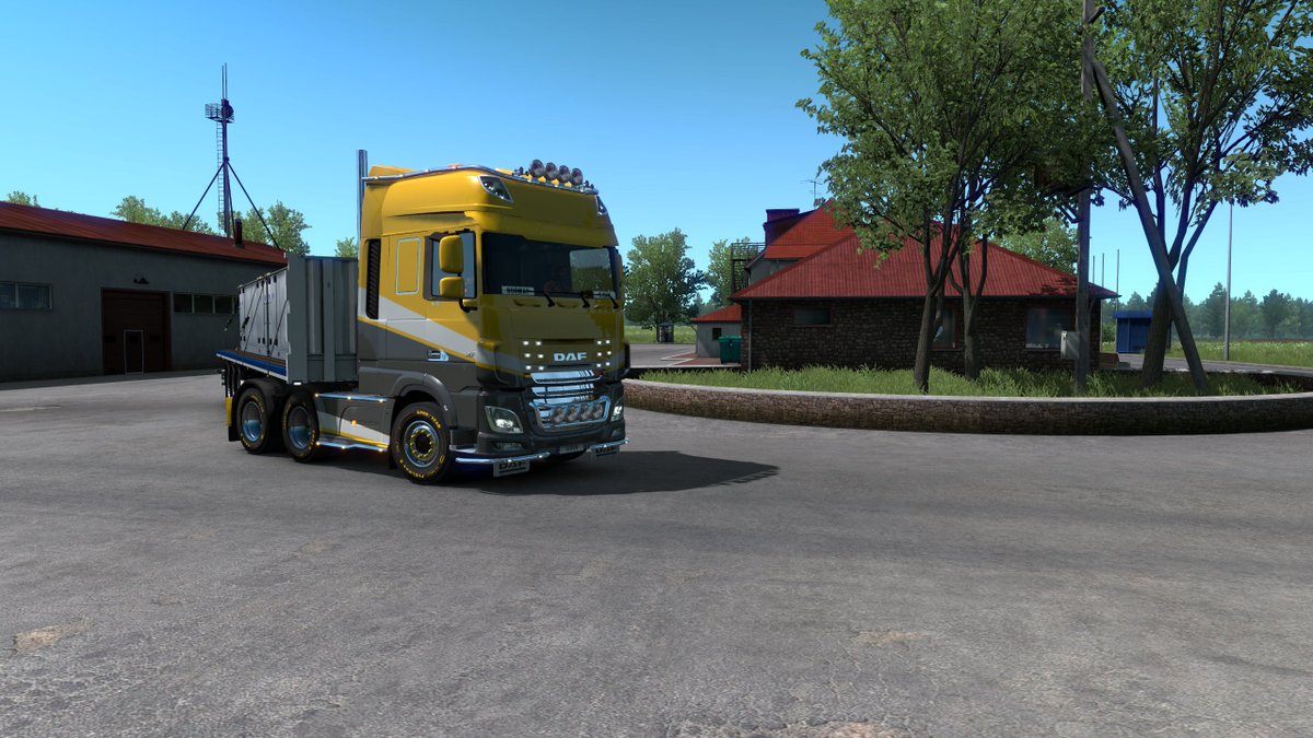 lenenilsenholte's tweet photo. A quick stop on my way to Talinn to put @ReachRadioUK on my ear :) Gooood driving music! #Reachiscoming #FastCargoVTC #EuroTruckSimulator2 #ETS2 https://t.co/jzxmUnDNRo