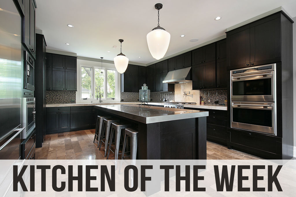 makekyhome's tweet photo. This kitchen's island provides a great dining area as well as a good spot to prepare a meal. The dark cabinets look great alongside the metallic appliances and stools. Plus, it looks like the hardwood floor has both light and... https://t.co/C96vQYq0xs https://t.co/ESxoyWf3Js
