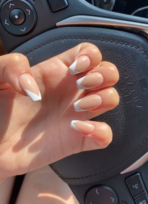 Fresh set💅🤍 https://t.co/JgfbW30bX8