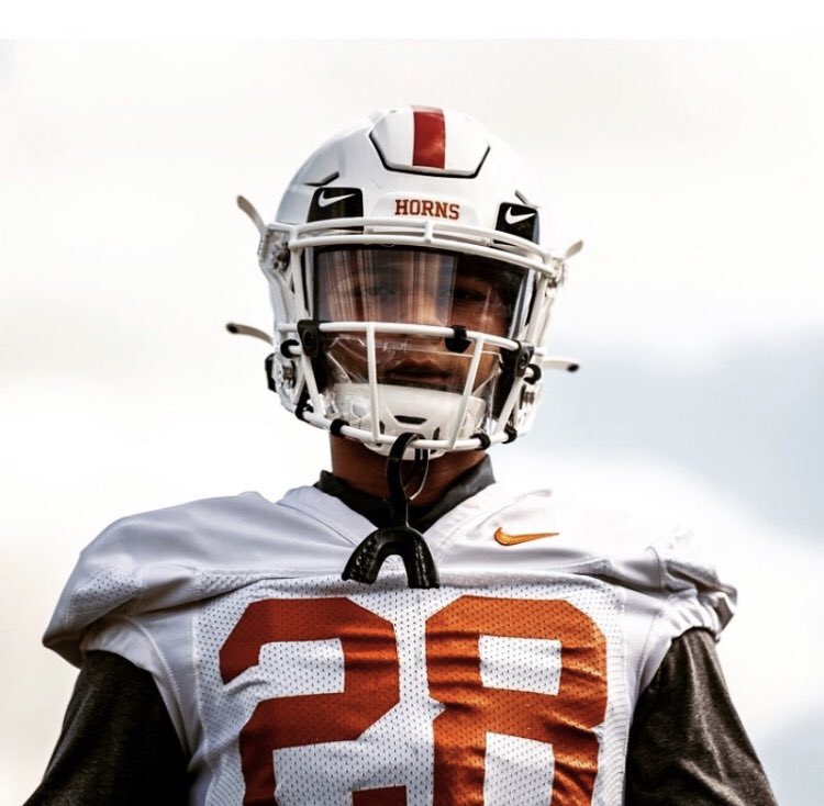 justinwells2424's tweet photo. Texas DB Jerrin Thompson. Bug. 
(h/t @TexasFootball) #HookEm #bEASTtexas https://t.co/V5xduz5Rno