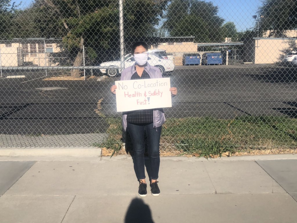 saveSHIRLEYelem's tweet photo. Parents and teachers of Shirley Ave out today to protect students health and safety! #CitizensOfTheWorldCharter plans on bring an additional 200 students onto campus. Students deserve to go back to a safe and healthly campus! #NotoColocation #COVID19 #KristenBell #studentsfirst https://t.co/QYRR96XImP