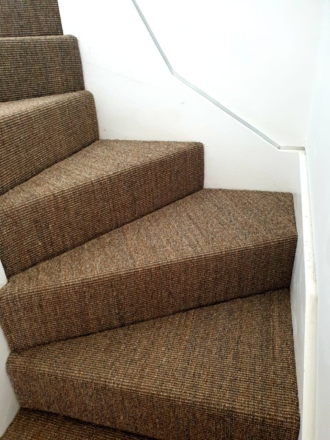 Sisal Carpet is a natural alternative to flooring, this is made from the fibres of a sisal plant, a type of agave plant grown in Brazil!