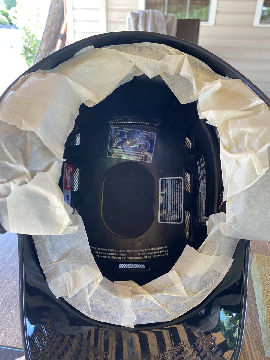 brwhip22's tweet photo. Rawlings S100 with a new paint job....always thought they were the best helmets available..Canon Mac https://t.co/U295h2DXP3