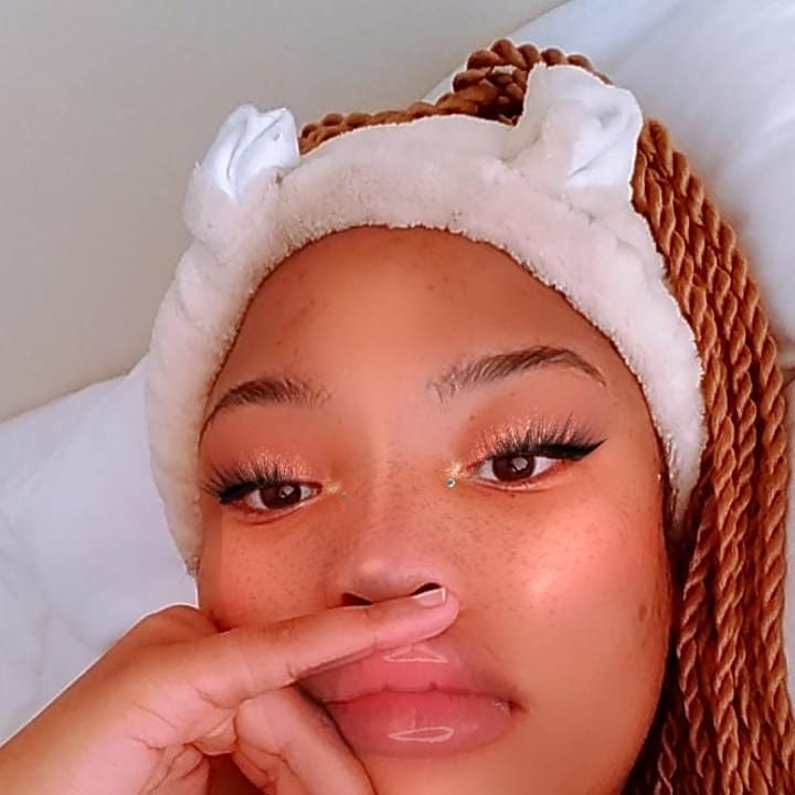 FemaleCole's tweet image. let me just.