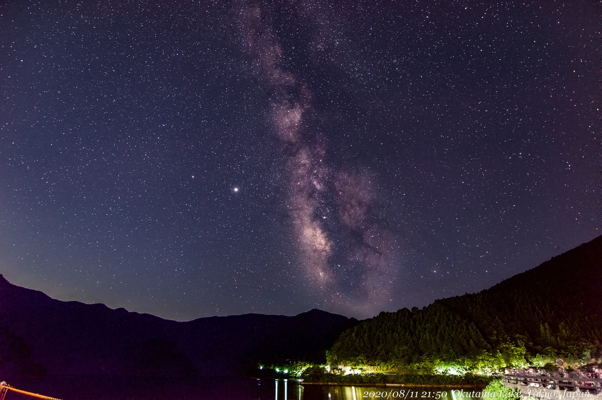 春広 08 11 21 50 夏の天の川 奥多摩湖 東京都 都内からは出ずに 密にならないところで 星空を観るなら近場のここ ペルセウス座流星群 の下見 ちょろちょろと流れていました 今夜が極大ですが曇天予報です 11mm F 2 8 秒 Iso30 Nikon