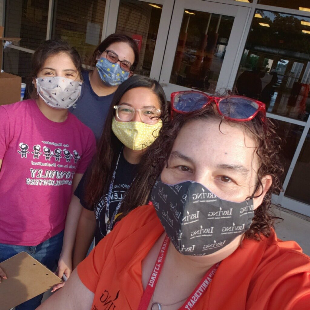 townleytorches's tweet image. We are  @townleytorches come get your devices that you registered for. #IISDTech #Townley2020