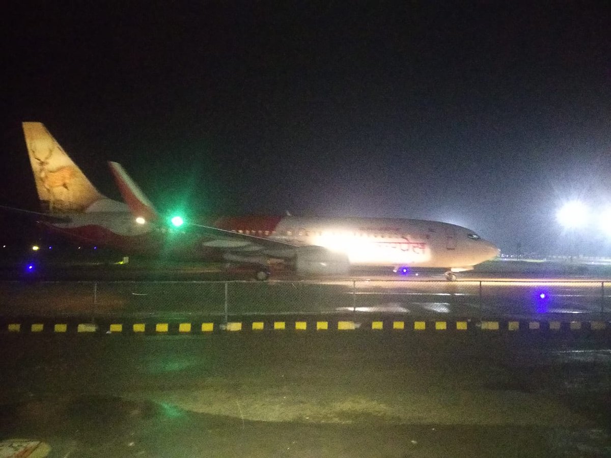 aaivjaairport's tweet photo. Updates on International Flight Operations
@aaivjaairport
12-08-2020
#VBMPhase5
@FlyWithIX
Flight No.IX 1616
DUBAI TO VIJAYAWADA
ATA-00:07 hours
POB : 168
@AAI_Official
@MoCA_GoI
@DGCAIndia
@aairedsr https://t.co/Tsg2bRXJFH