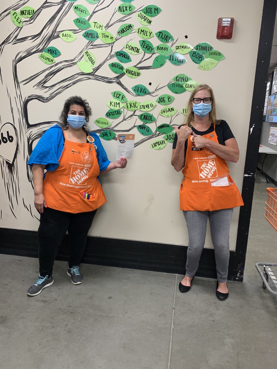 Recognizing Robin from 6866 for living our values! Robin has jumped in to support the store and take care of our people by supporting scheduling and staffing and pretty much helping anywhere help is needed! Thank you for all that you do!⁦⁦<a href="/PaulDeveno/">Paul Deveno</a>⁩ ⁦@DWRHRD_MA