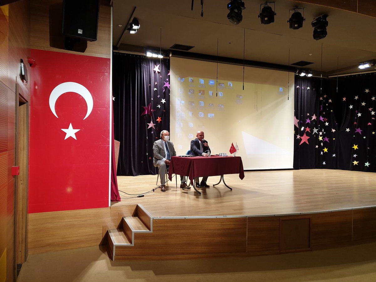 afyonuurokulla1's tweet photo. Uğur Okulları Genel Müdürü Sayın Nevzat Kulaberoğlu ve Genel Müdür Yardımcısı Sayın Mustafa Çakır, kurumumuzu ziyaret etti. Kendilerine güzel ve verimli geçen toplantımız için teşekkür ederiz. @UgurOkullari @EnverYucel @HuseyinYucell @nevzatkulaber @MUSTAFACAKIR28 https://t.co/K9UA5Lfq7f