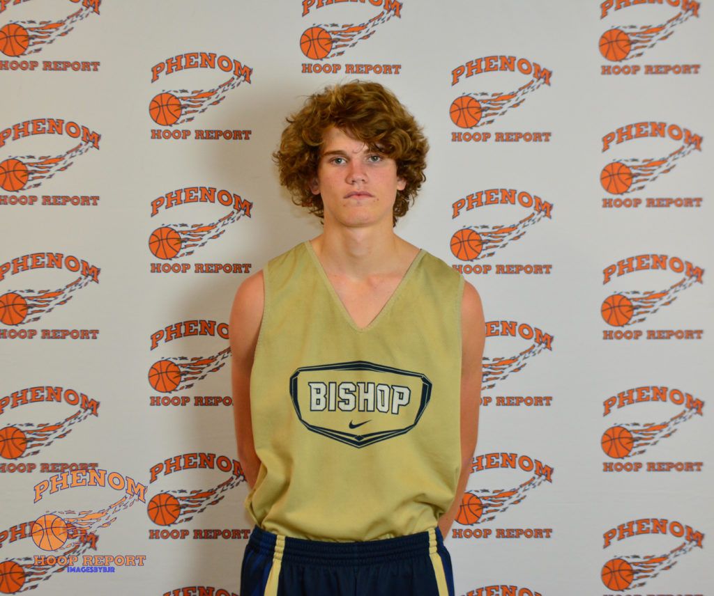 POBScout's tweet photo. Major Breakout Candidates for North Carolina’s Class of 2022 (Part Two)
#PhenomHoops

Read: https://t.co/6ohXU0OqBX https://t.co/Wr9nSN7Z82