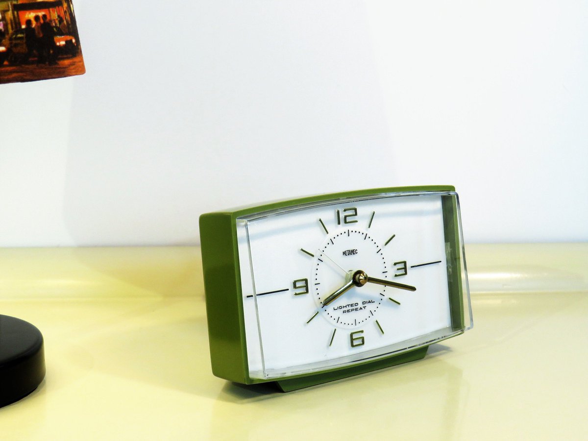 MaLanterne's tweet photo. Vintage Alarm Clock, METAMEC Desk Clock, Working Electric Clock, Green Color, Design Clock, Home Decor, Made in England, 70s https://t.co/VMVzOveni0 #Vintage Fashion #Retro #Wedding #Holidays #Vintage #Spring #FREESHIPPING #Summer Dress #GreenClock https://t.co/nsZZhNJ7PE