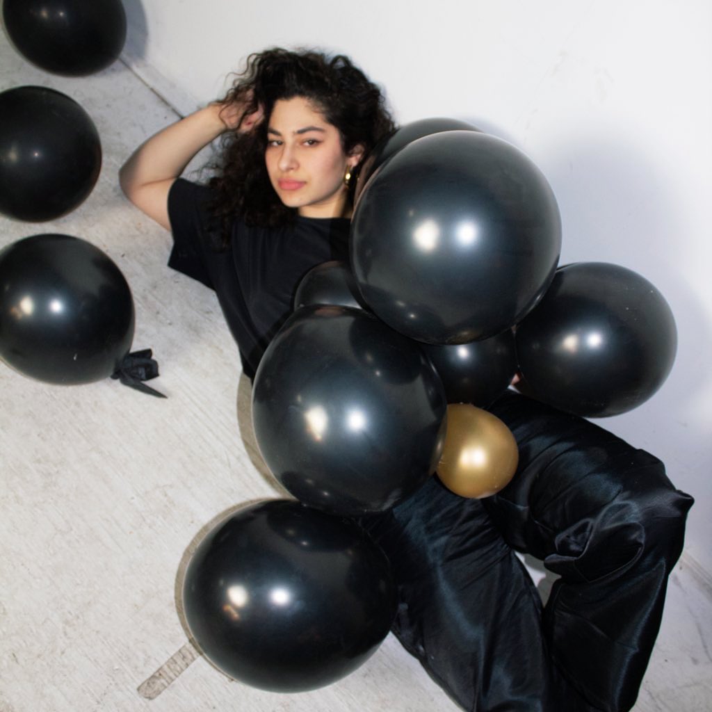 swidlife's tweet image. For our new series Artist Advice, we ask some of our favorite current musicians to give 10 pieces of practical advice for a struggling, emerging — or really any sort of artist

First up is @alxbanin on how to navigate the 2020 trenches: bit.ly/2XT37i1