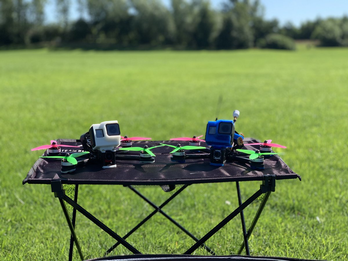 ari3sfpv's tweet photo. Field testing 2 apex quads - one analogue, one digital.
#ari3sfpv #impulsercapex #tattu #ethixltd #mrsteele #stoutv3 #foxeer #gopro #hero7black #tbsunifypro5v #tbscrossfire #quaddiction #drones #quadcopters #fpv #fpvlife #freestyle #fpvmagazine #djifpv #djifpvsystem https://t.co/toqPqK2zhb