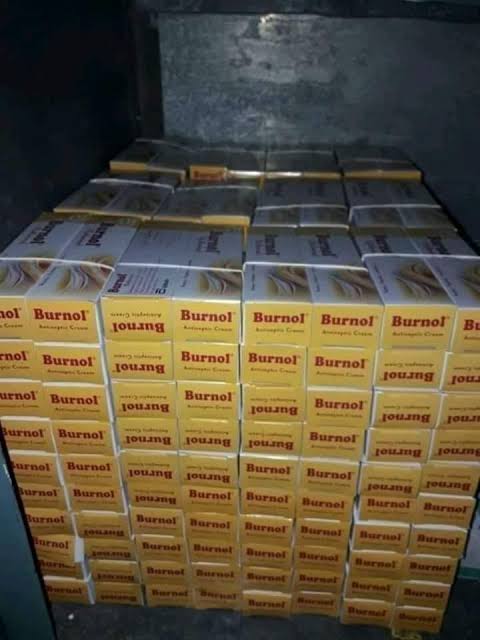 anmolgoinka's tweet image. I think u did not get enough.....so i would also like to give my contribution to them.....😁😁 @flyingbeast320 @captriturathee 
#BurnolForAirasia #flyingbeast