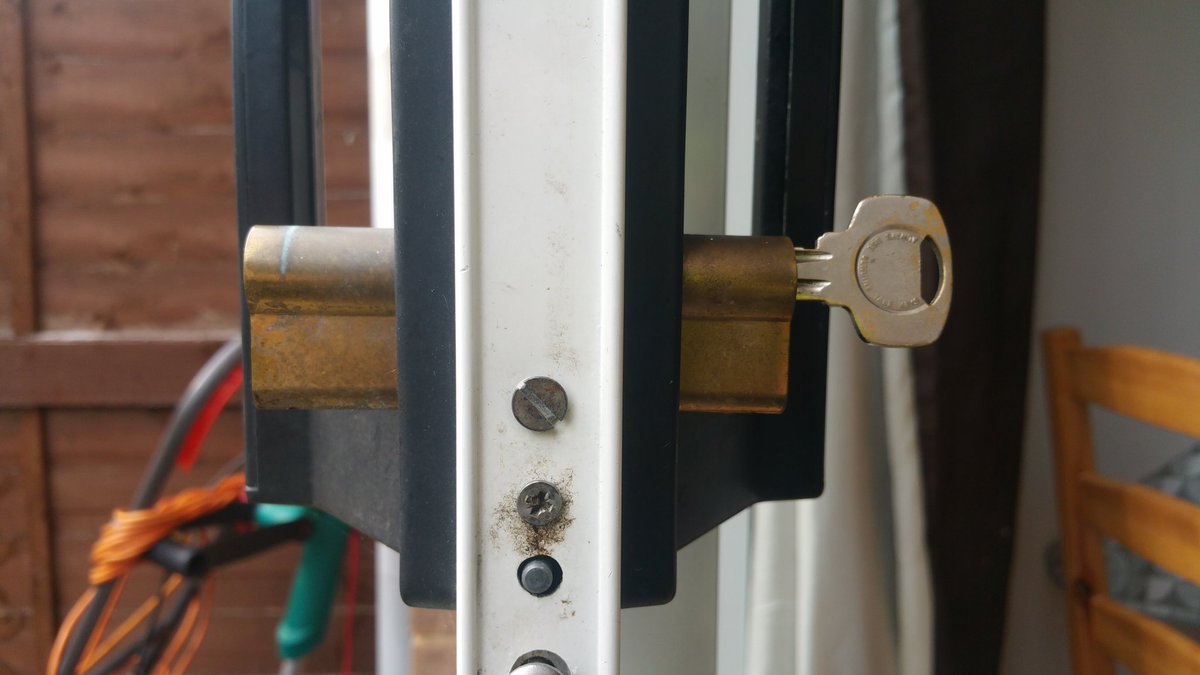 Quick lock change for a new customer.
Couldn't be bothered to order the correct size, so just used this one I had in the van from a previous job...