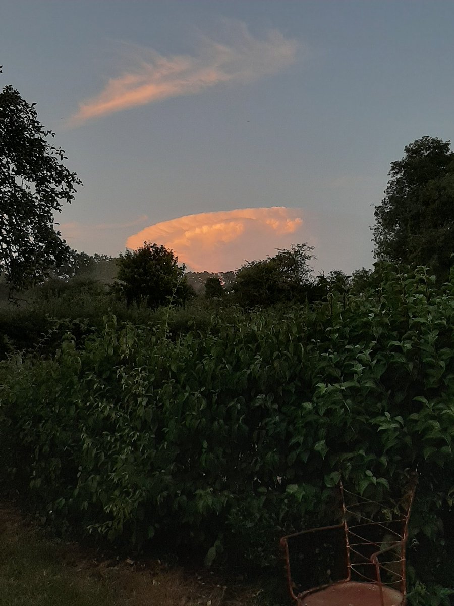 Looks like a thunder cliff cloud but will it materialize?