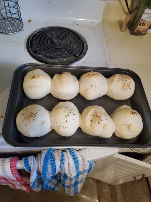 My fresh hot buns https://t.co/ALq2Bw5MEY<a href="/tag/birthday"class="tags"><span>#birthday</span></a>