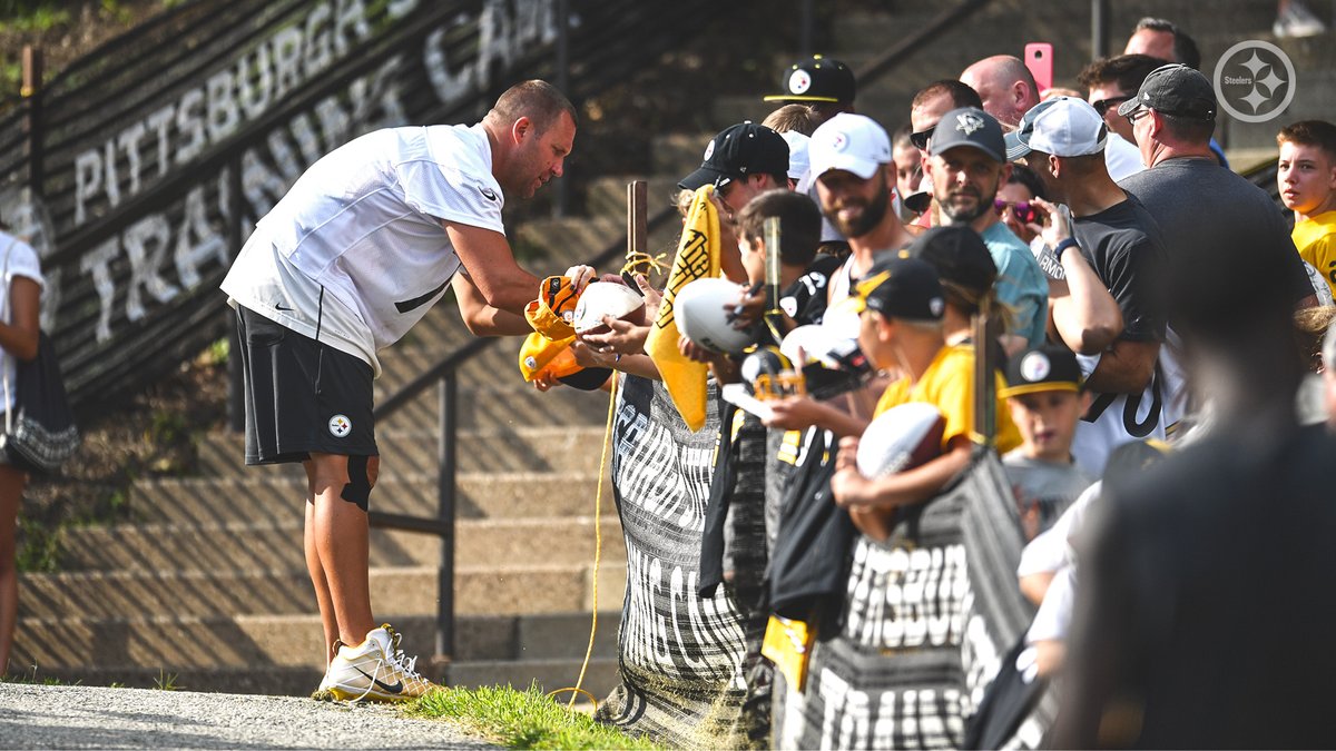 steelers's tweet image. .@_BigBen7 will be virtually signing photos today after practice! ✍️

RT &amp;amp; tweet us your favorite picture of 7️⃣ for a chance to receive it back with his signature on it!