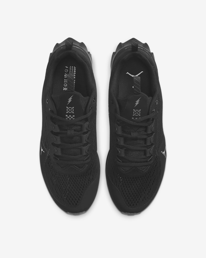 nike jordan zoom trunner advance