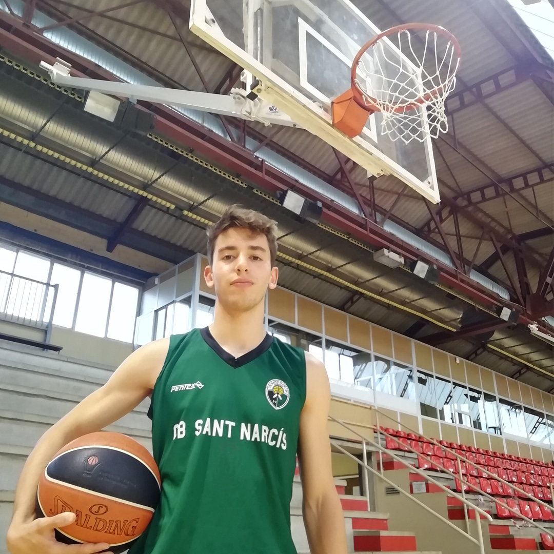 Edu Bugés (@edubuges), lluirà el Dorsal 0.

L'Edu seguirà un any més al club que l'ha vist crèixer, després de debutar a Primera Catalana l'any passat, afronta la primere experiència Sènior.