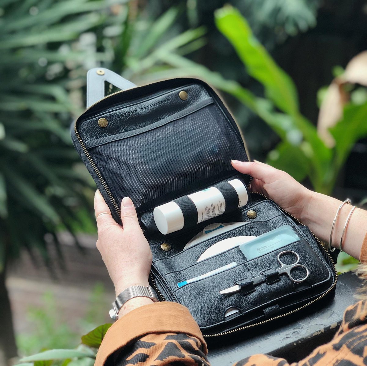 BDBags's tweet photo. Welcome to the jungle. 
-
To find out more about our Venture Case head over to our website, link in bio
-
#ostomy #ostomylifestyle #ostomyfashion #stoma #ostomate #ibd #crohns #colitis #colostomy #urostomy #ileostomy #ostomyawareness https://t.co/9gnHqhazXe