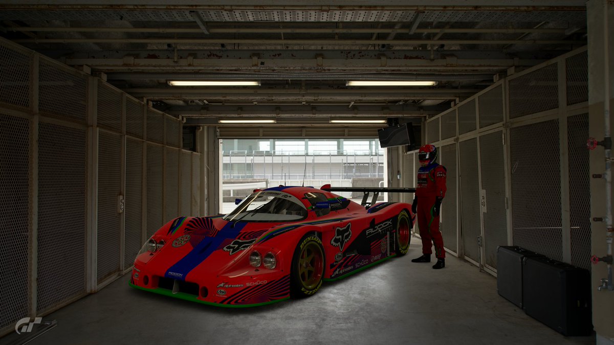 Noche de carreras con nuestro compañero <a href="/ikerzzv/">ikerzzv</a>  en representación  de  <a href="/RoockTeam/">ROOCK RACING TEAM</a> en la segunda edición de campeonato GT Classics organizado por  <a href="/ImperatorsSrt/">Imperators eSport</a>
Hoy a las 23,00 desde el circuito Brands Hatch