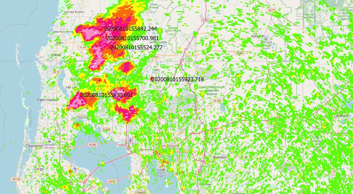  #FLwx Radar paints the same picture. All of the storm cores were miles away from the storm.  #LightningSafety