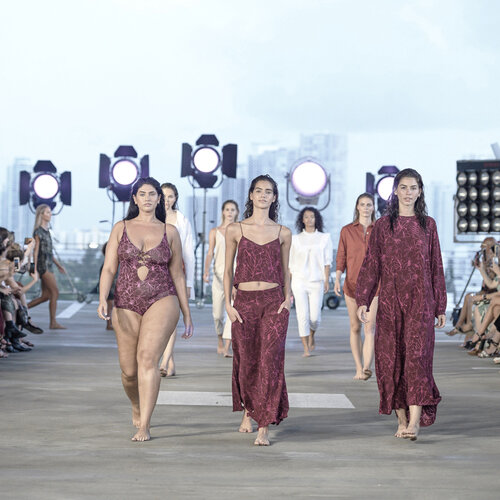 Are you missing your Swim fashion events this summer? Paraiso Miami Beach will be presenting the 2021 Resort Collection through their live and digital events, Aug 20-23. Visit their website for more information ow.ly/dwrV30r3OZM #ExperienceMiamiBeach