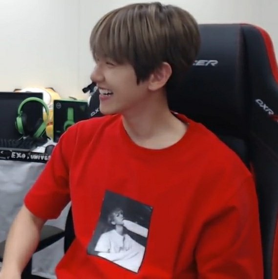making a thread of this baekhyun cause I miss him