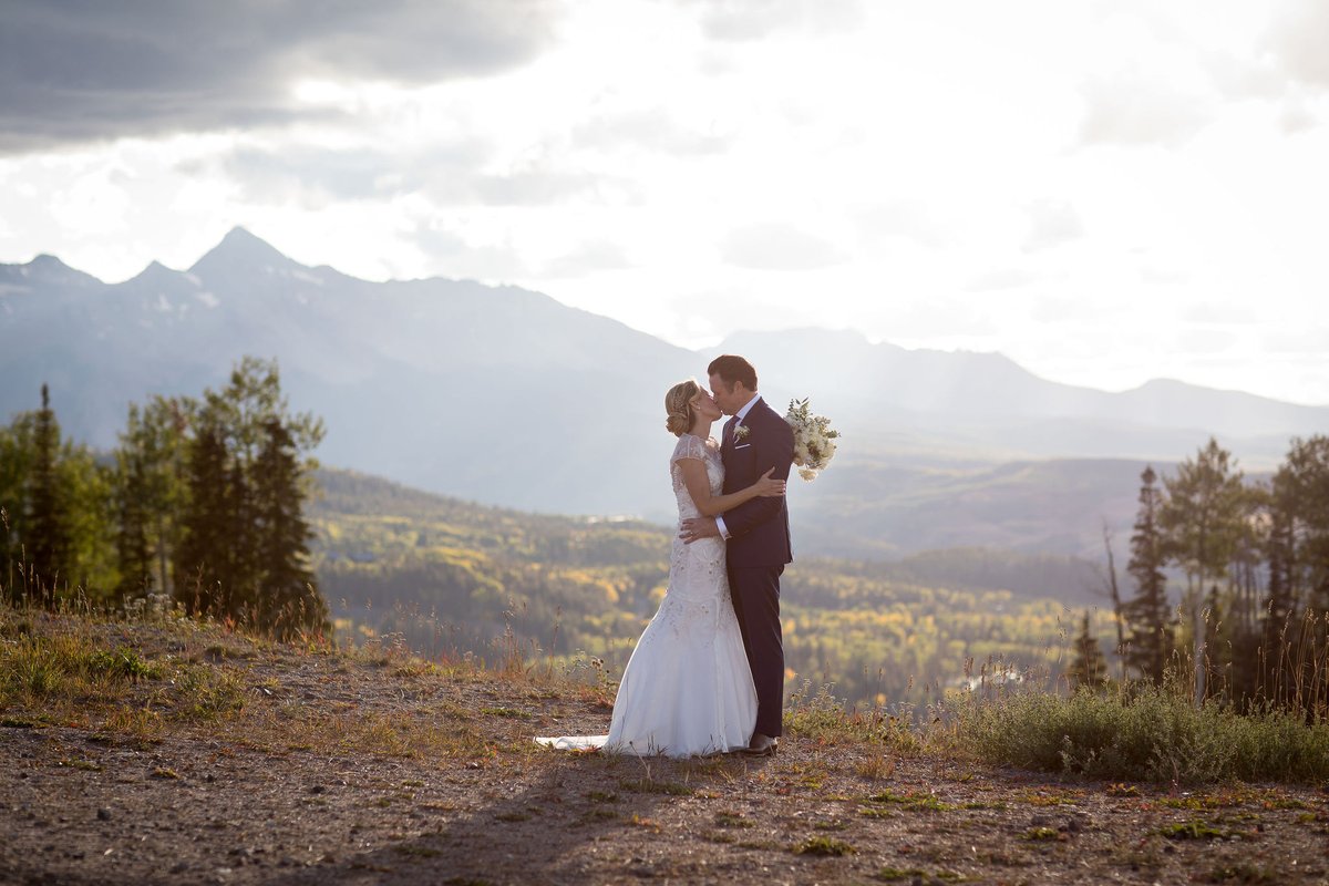 Telluride Weddings tweet media