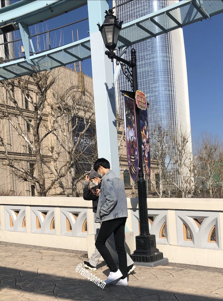 yonqhees's tweet photo. thinking about yoonbae lotte world date https://t.co/QTu2swuxVC