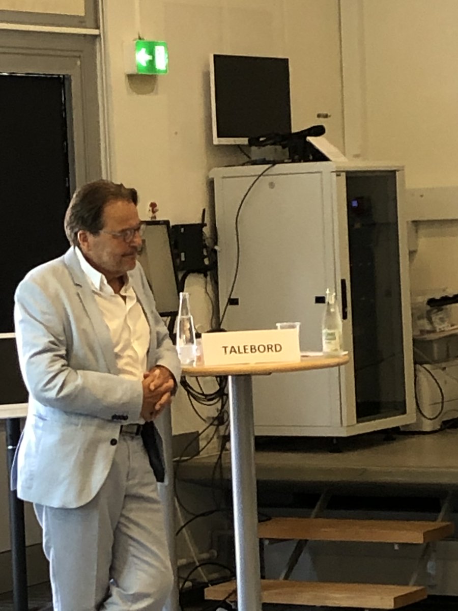 Today we said goodbye to Peder Jest at Odense University Hospital. The time has come for Peder to retire. At Public Intelligence, we are impressed with this great innovation giant and look forward to continuing to work together in the future.

#innovation #digitalhealth #iot
