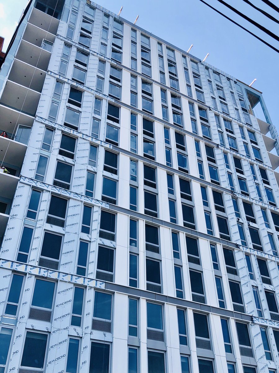 FairfieldMetal's tweet image. 172 2nd Ave. in Jersey Cityis nearing completion. #Facade is over 49,000 square feet of #Aluminumcomposite material. Arco Construction is the installer. The colors feature Reynobond Cadet Grey and Bone White @arconic.  The other part of the facade features faux zinc @alucobondusa